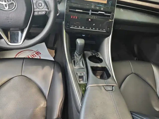 Toyota Avalon — Фото автомобиля 13