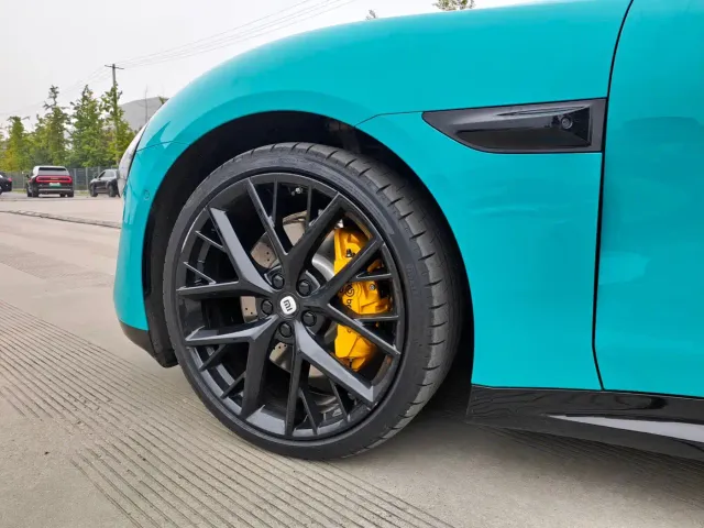 Xiaomi SU7 — Фото автомобиля 5