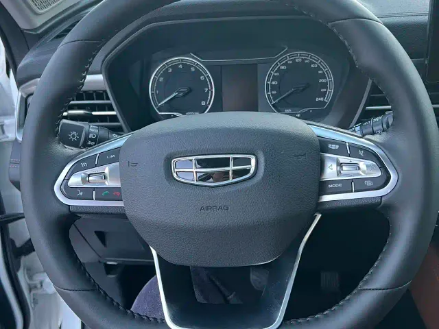 Geely Vision X6 — Фото автомобиля 15