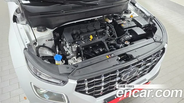 Hyundai Venue — Фото автомобиля 9