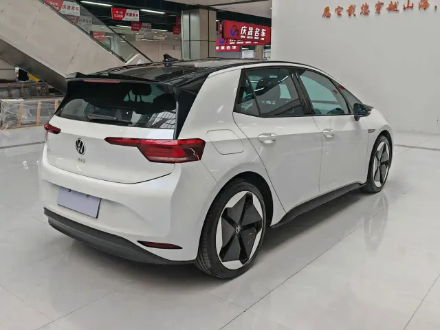 Volkswagen ID.3 — Фото автомобиля 7