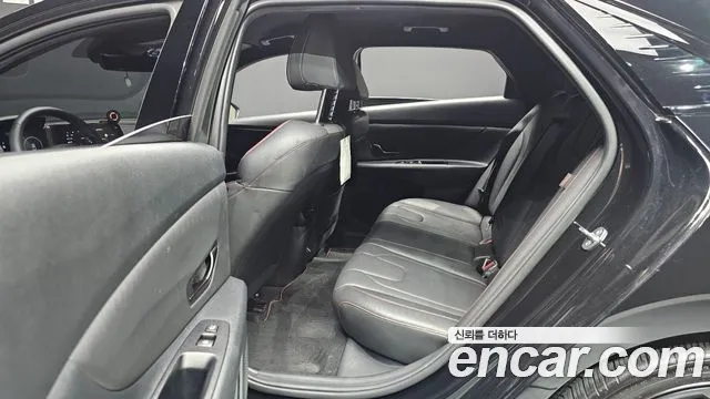 Hyundai AVANTE Новый Avante (CN7) — Фото автомобиля 12