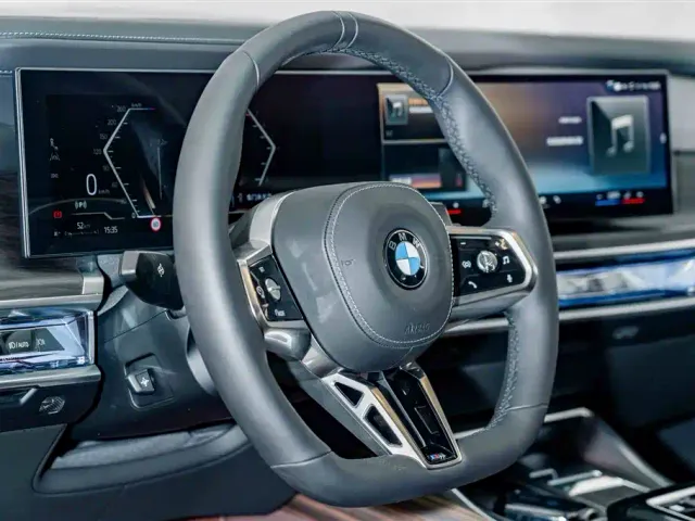 BMW 7 Series — Фото автомобиля 9