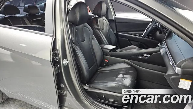 Hyundai Avante CN7 — Фото автомобиля 16