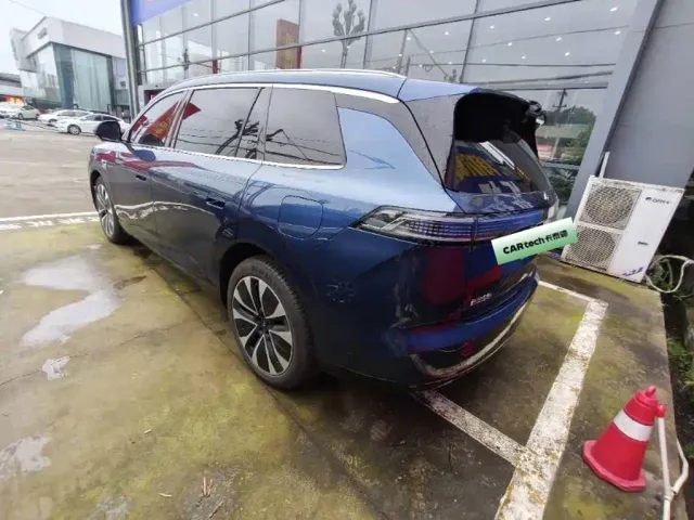 Dongfeng E8 M8 — Фото автомобиля 8