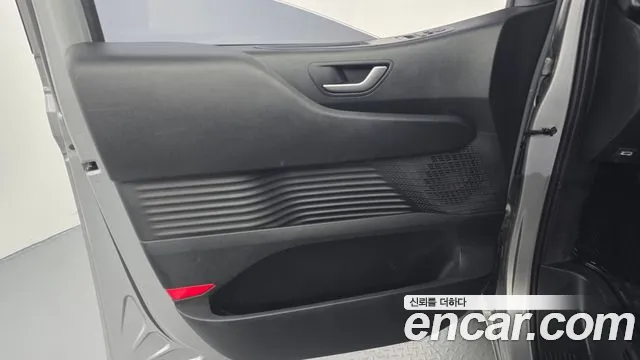 Hyundai Staria — Фото автомобиля 13