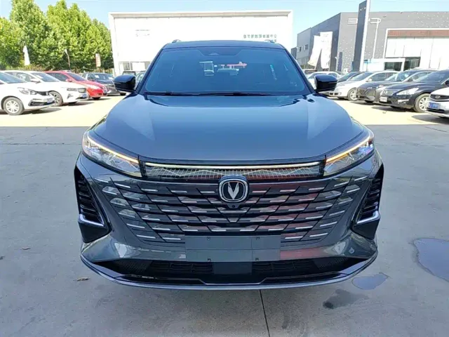 Changan CS75 Plus — Фото автомобиля 2