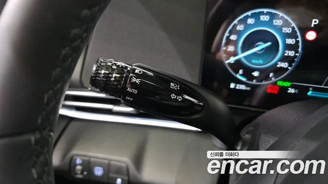 Hyundai AVANTE Inspiration — Фото автомобиля 16