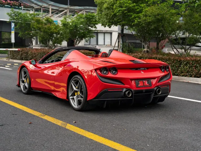 Ferrari F8 — Фото автомобиля 12