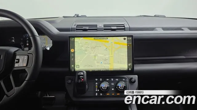 Land Rover Defender — Фото автомобиля 14