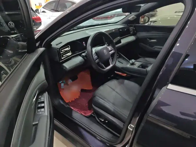 BYD Qin L — Фото автомобиля 7