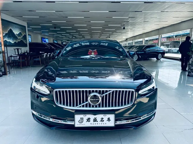 Volvo S90 — Фото автомобиля 2