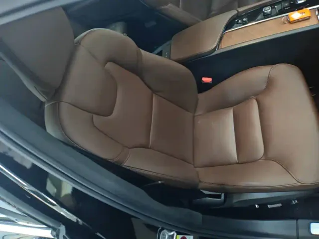 Volvo S90 — Фото автомобиля 24