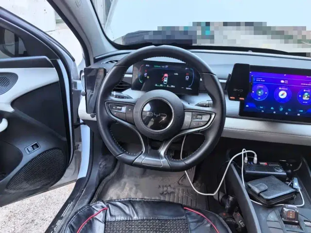 BYD Seal 05 DM-i — Фото автомобиля 2