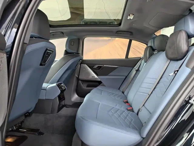 BMW i5 — Фото автомобиля 10