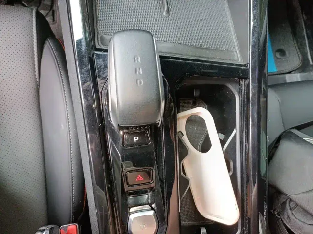 Geely Boyue — Фото автомобиля 10