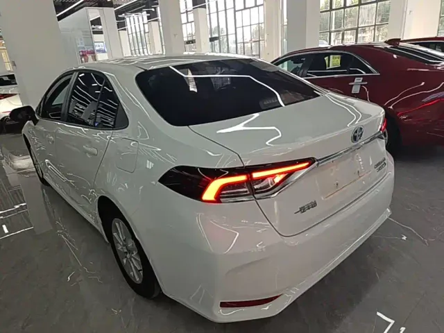 Toyota Corolla — Фото автомобиля 4