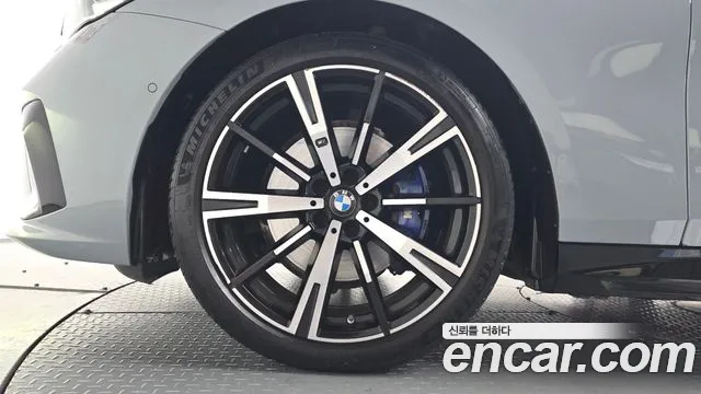 BMW 5 Series G60 — Фото автомобиля 4