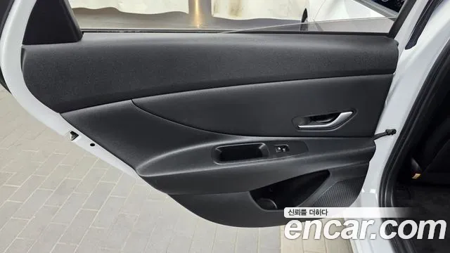Hyundai AVANTE Avante (CN7) — Фото автомобиля 25