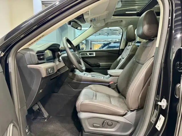 Ford Explorer — Фото автомобиля 18