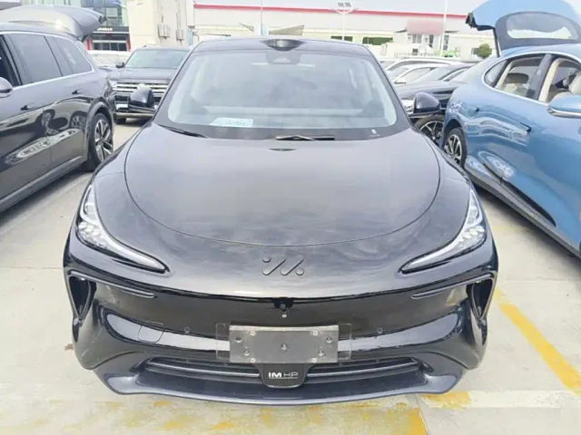 IM Motors LS6 — Фото автомобиля 2