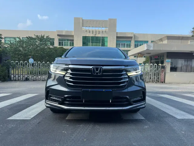 Honda Odyssey — Фото автомобиля 2