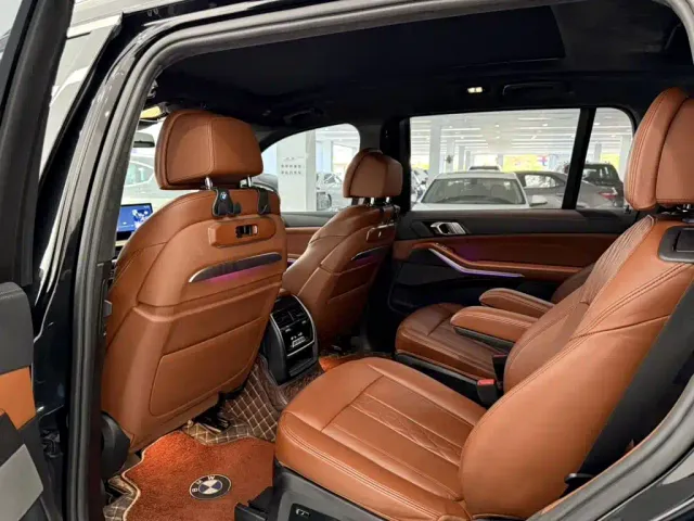 BMW X7 — Фото автомобиля 5