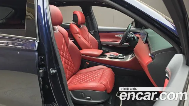 Genesis GV70 — Фото автомобиля 17