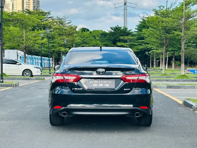Toyota Camry — Фото автомобиля 9