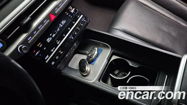 Hyundai Grandeur GN7 — Фото автомобиля 22