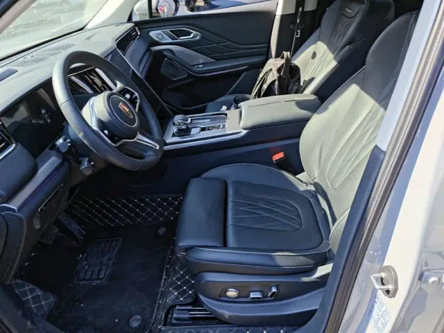 Hongqi HS7 PHEV — Фото автомобиля 14