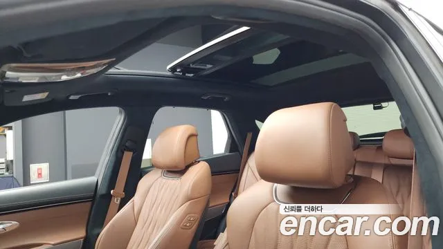 Genesis GV70 2.5T Бензин AWD — Фото автомобиля 18