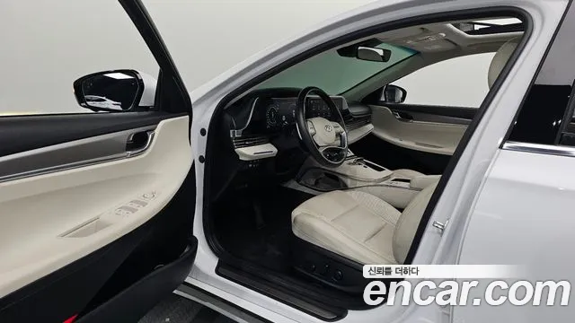 Hyundai Grandeur — Фото автомобиля 10