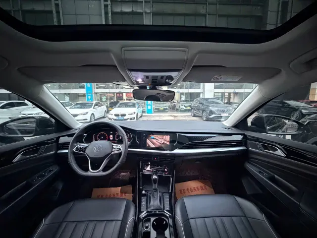 Volkswagen Passat — Фото автомобиля 11