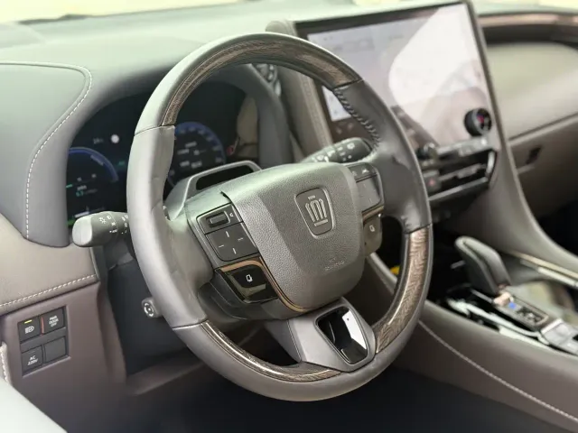 Toyota Vellfire — Фото автомобиля 17