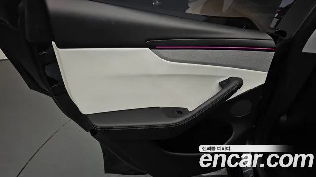 Tesla Model Y — Фото автомобиля 25