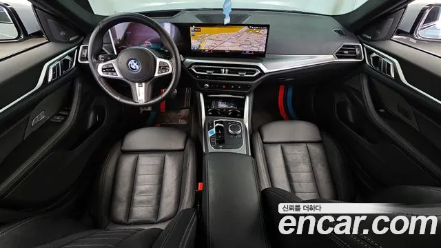 BMW i4 — Фото автомобиля 10