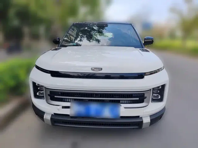 Geely ICON — Фото автомобиля 22