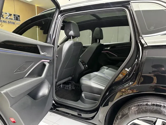 Volkswagen Tiguan L — Фото автомобиля 9