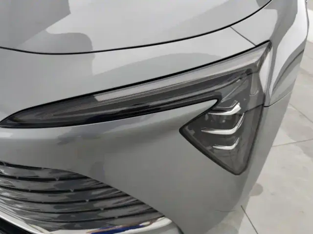 Buick LaCrosse — Фото автомобиля 5