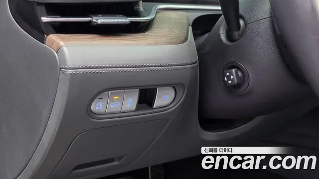 Genesis G90 Бензин 3.5 турбо AWD — Фото автомобиля 14