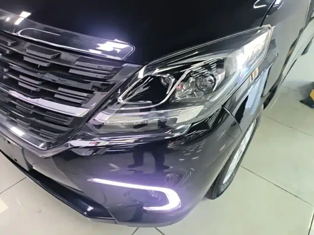 Forthing Fengxing M7 — Фото автомобиля 23