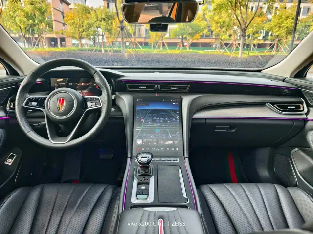 Hongqi H5 — Фото автомобиля 6