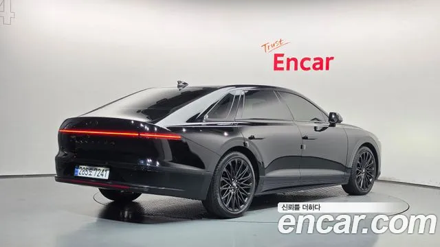 Hyundai Grandeur GN7 — Фото автомобиля 2