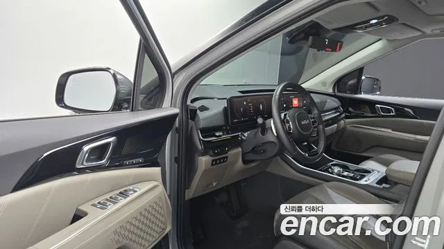 Kia Carnival — Фото автомобиля 10