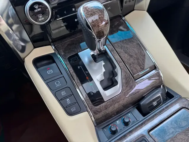 Toyota Vellfire — Фото автомобиля 16