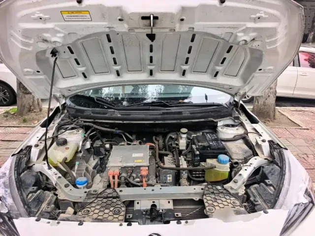 Dongfeng Fengshen E70 — Фото автомобиля 19