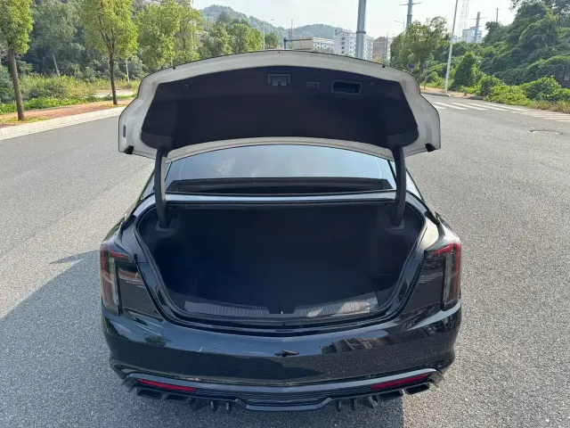 Cadillac CT5 — Фото автомобиля 15