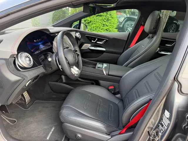 Mercedes-Benz EQE AMG — Фото автомобиля 8