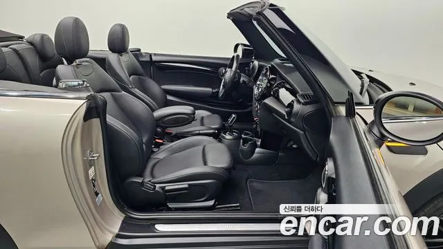 Mini Cooper Convertible — Фото автомобиля 10